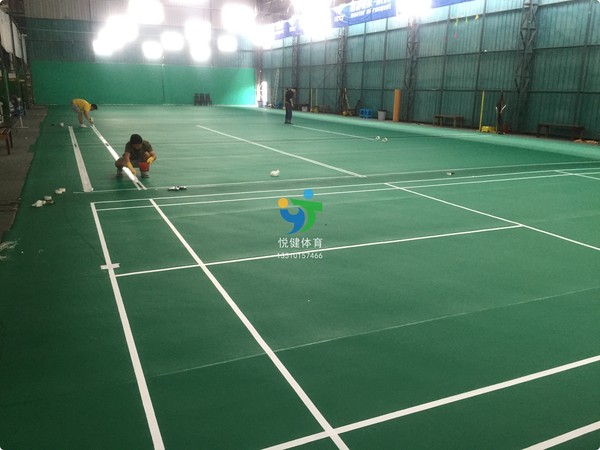 专业羽毛球场施工承建，PVC地胶铺设，运动地板施工铺设，深圳市悦健体育